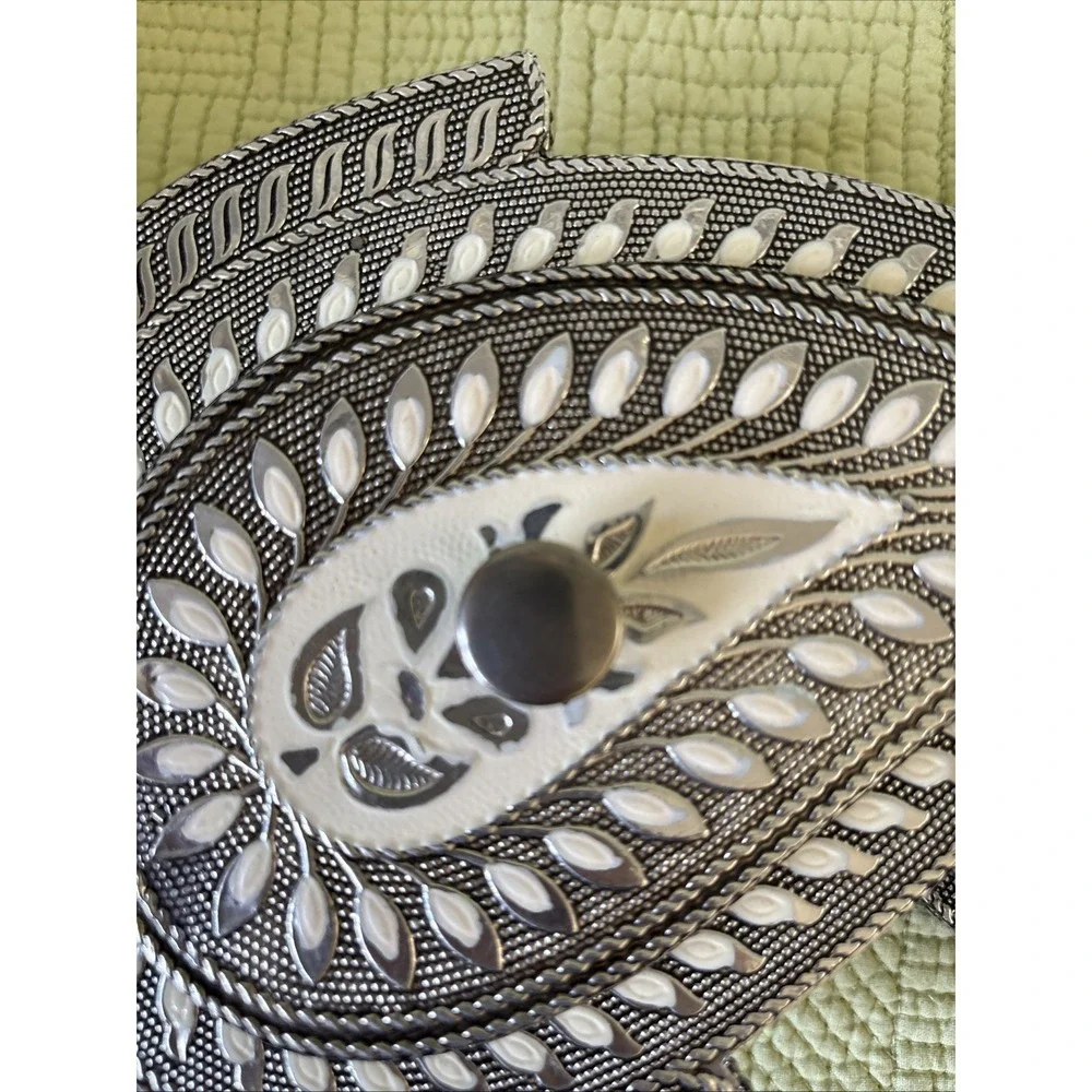 Vintage Silver Tone Paisley Trinket Jewelry Box Divided w/Lid Intricate 8.25